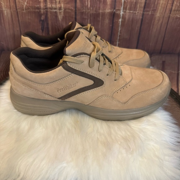 Rockport ProWalker Men’s Tan Leather Lace Up Sneakers Casual Shoes Size 10 - Picture 2 of 10